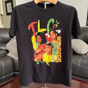 TLC Black and Red Short Sleeve Tee with 90s Graphic Large